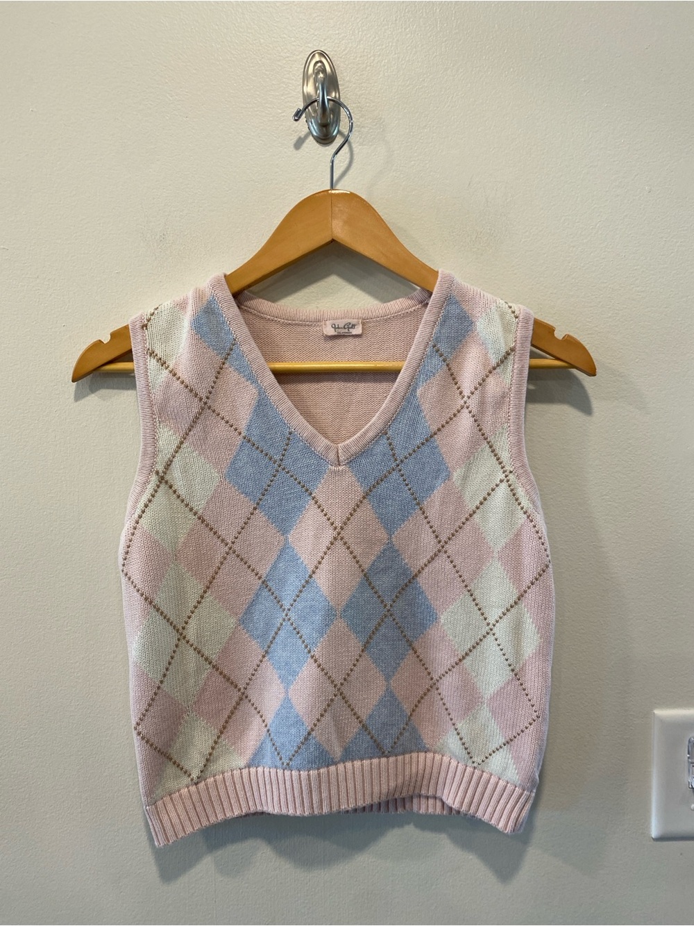 Brandy Melville Y2K sweater vest preppy old money soft girl